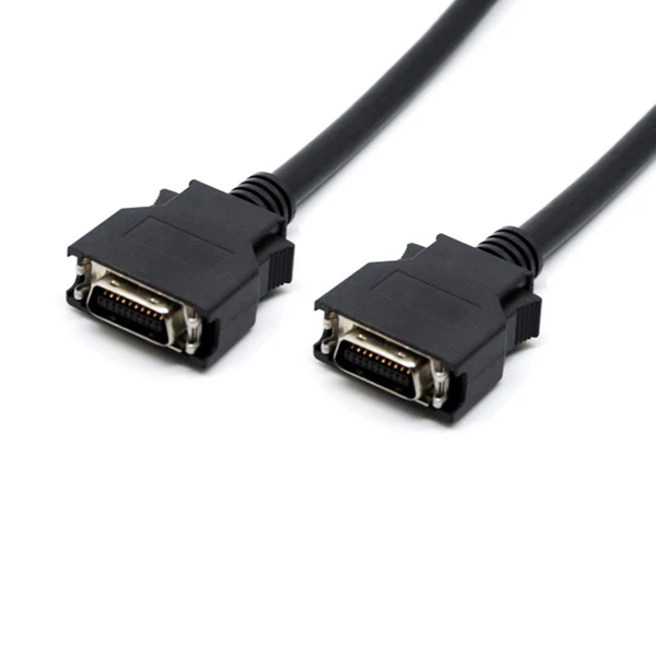 MDR 20 pin cable assembly with latch clip